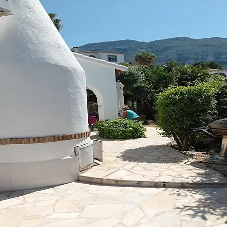 Coastal Comfort With Pool, Cleaning Included Dénia