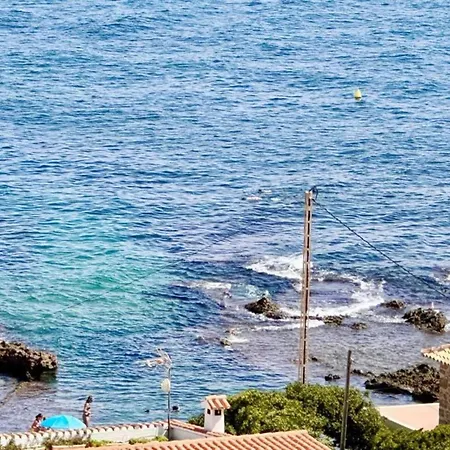 Coastal Comfort With Pool, Cleaning Included Сasa de vacaciones